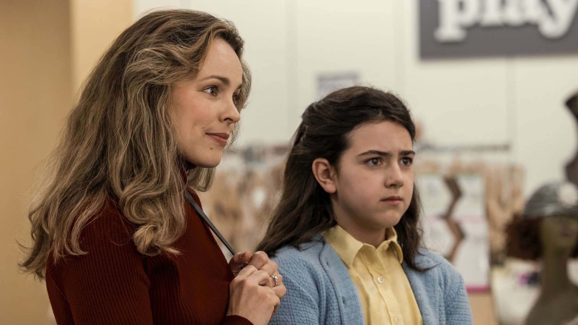 Rachel McAdams and Abby Ryder Fortson in "Are You There God? It's Me, Margaret."