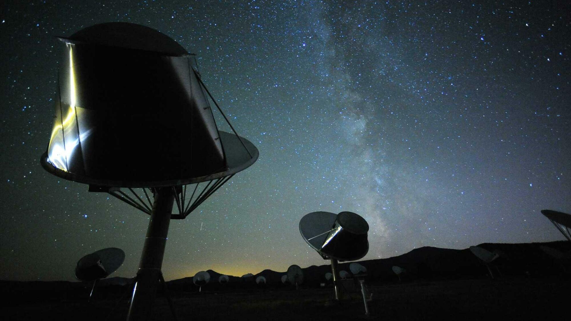 Allen Telescope Array scanning at night