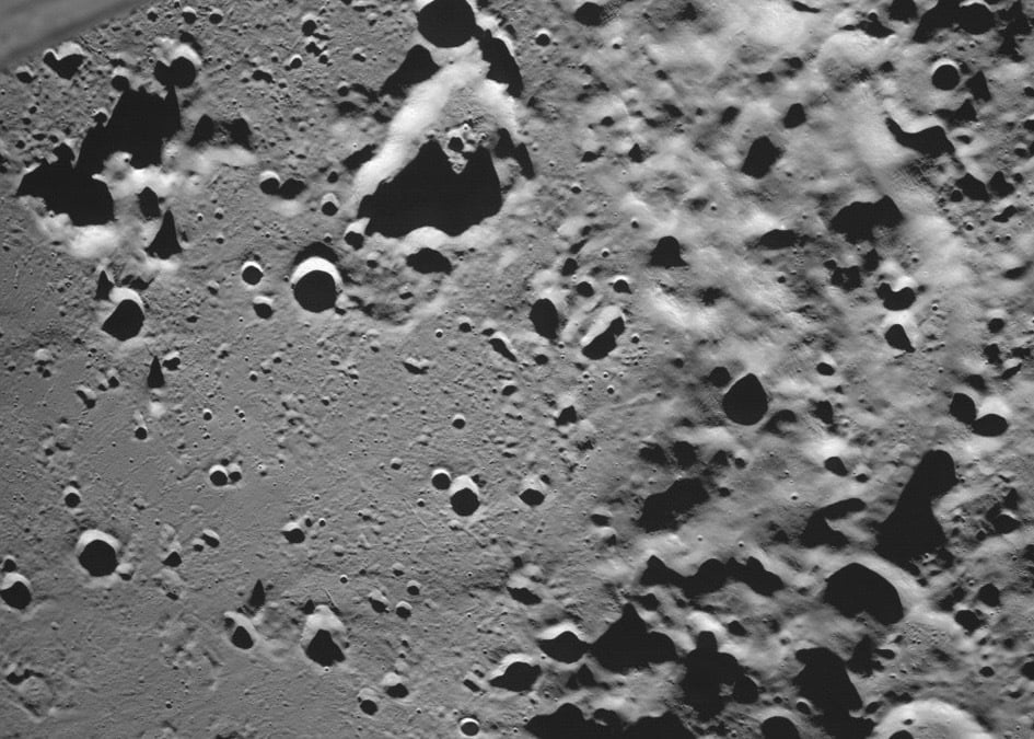 Russian spacecraft orbiting the moon