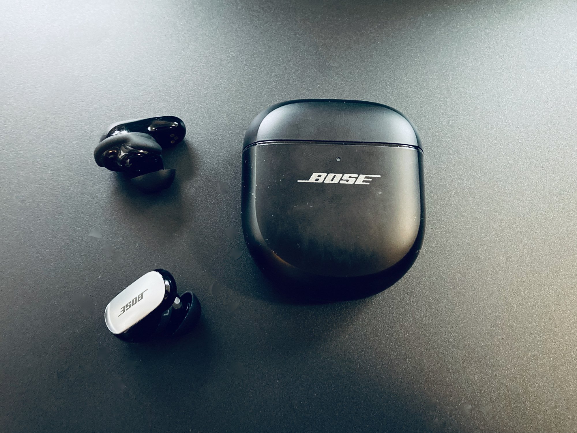 Bose quiet comfort ultra earbuds with charging case
