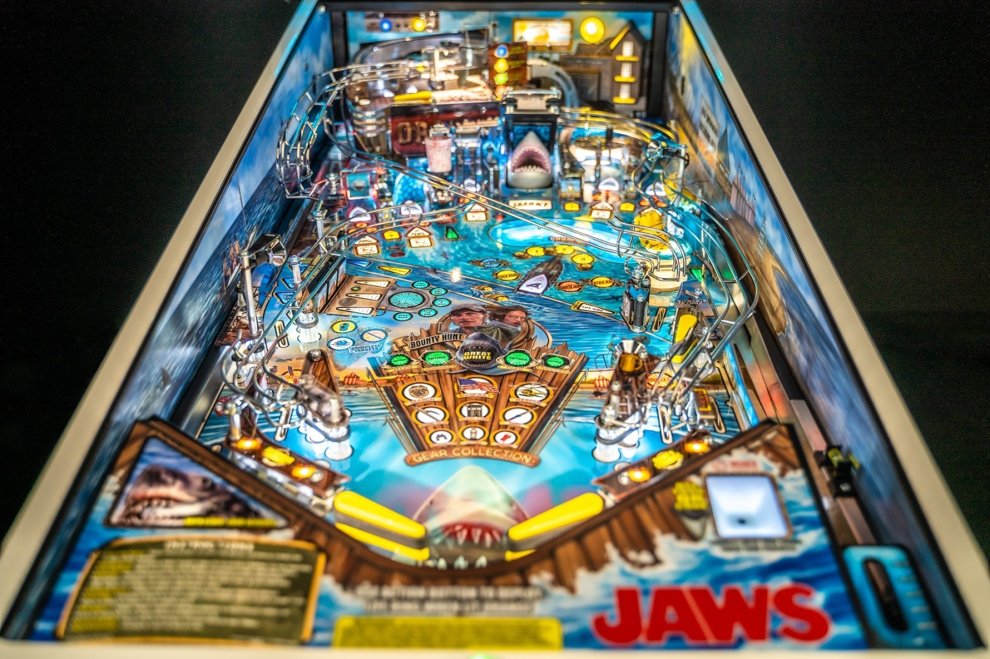 Jaws pinball table