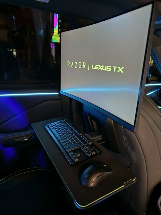 Monitor and keyboard inside Razer Lexus TX
