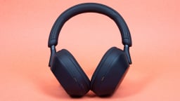 black sony wh-1000xm5 headphones