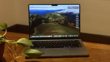 the m3 macbook pro opened to home screen