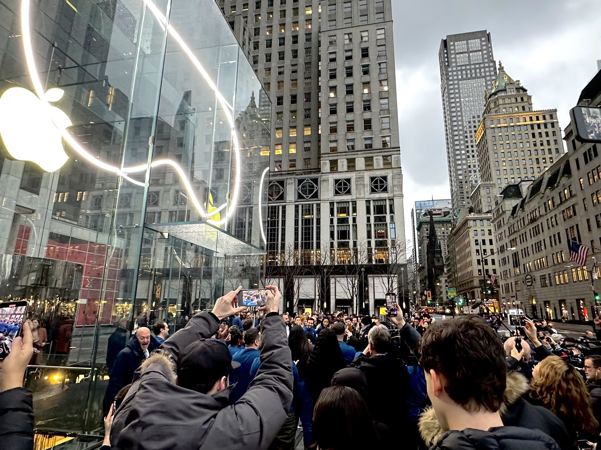 A crowd in front of the 5th Avenue Apple Store.