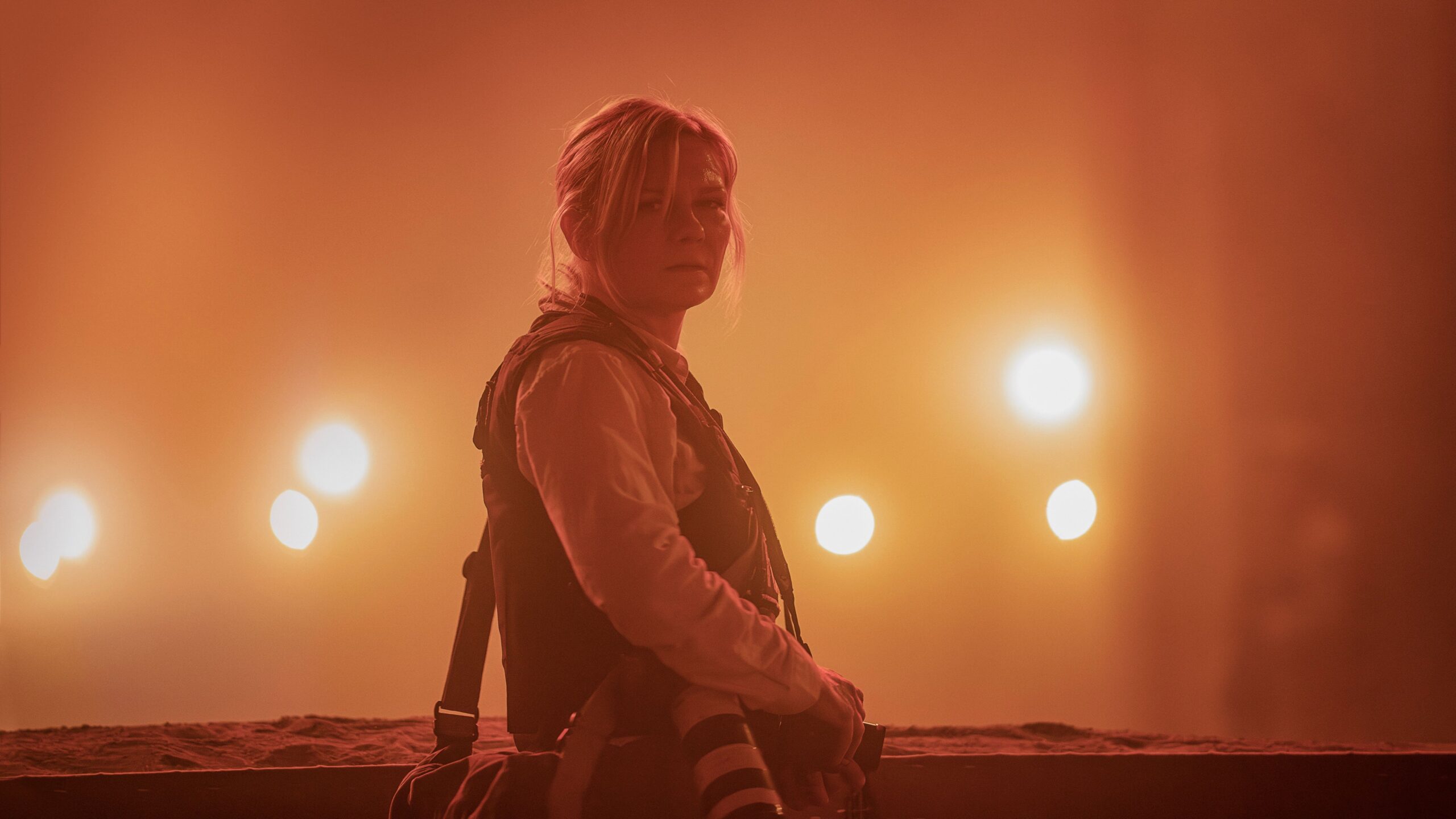 Kirstin Dunst plays a war photojournalist in 