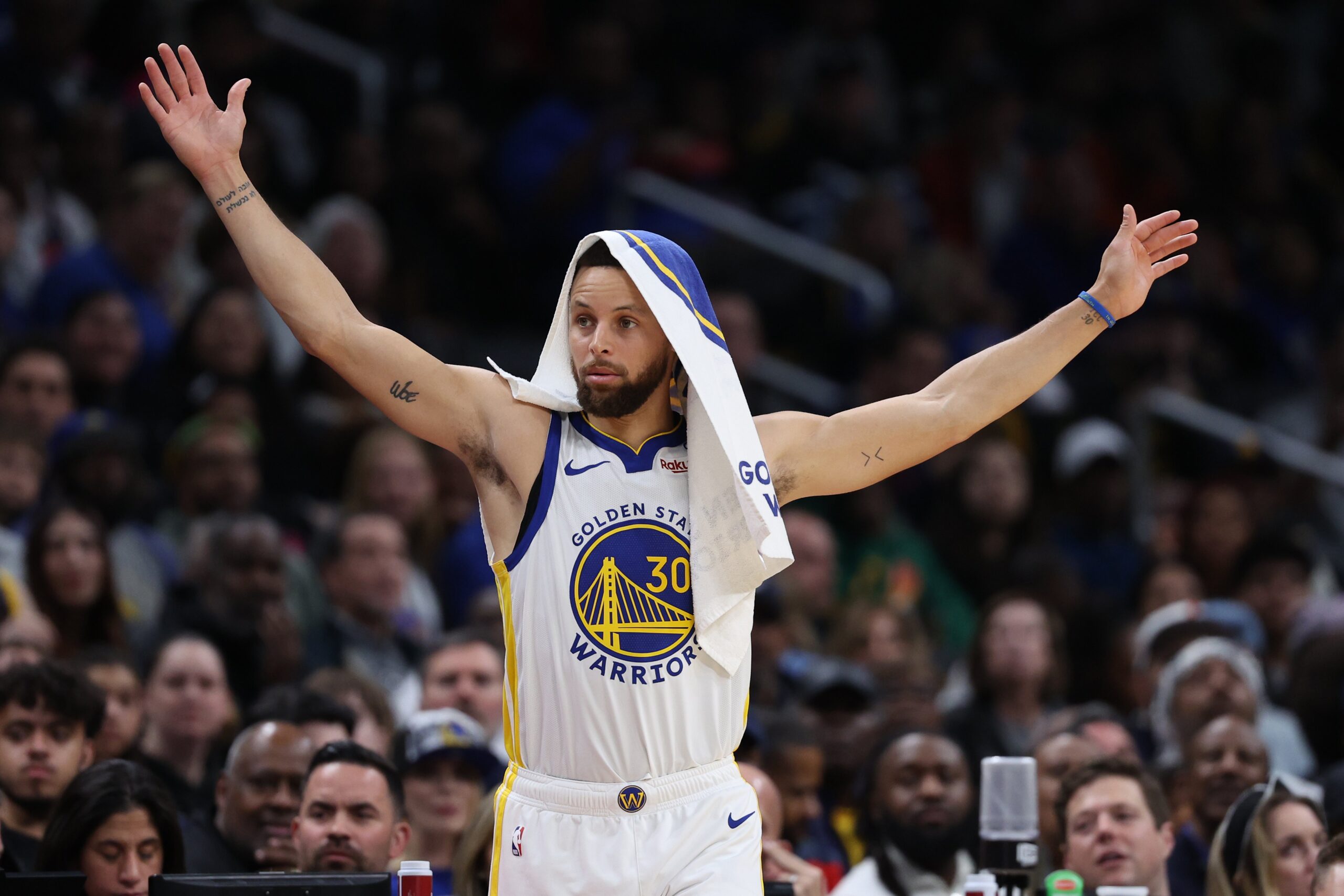 Stephen Curry of the Golden State Warriors reacts