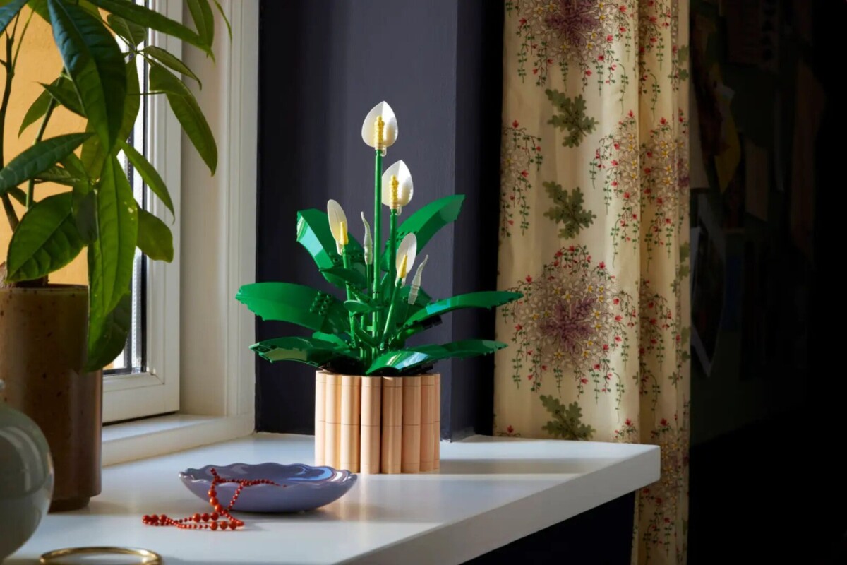 lego peace lily on a table