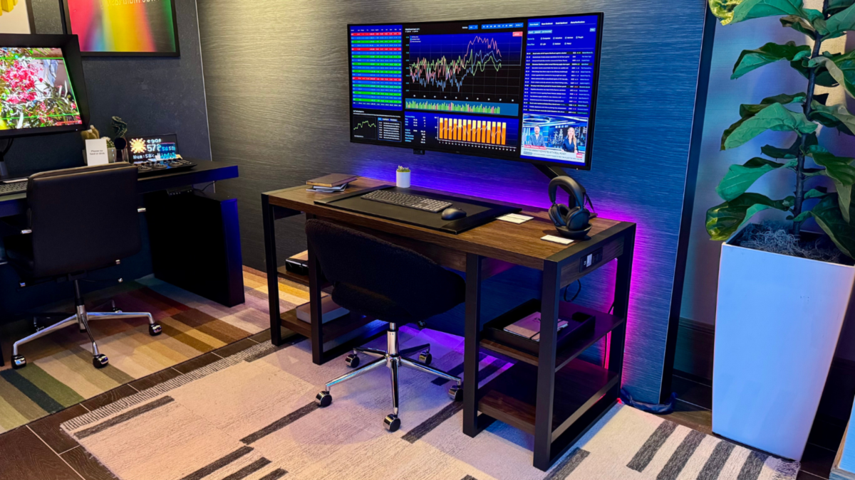 the Dell UltraSharp 52 Thunderbolt Hub Monitor at ces 2026