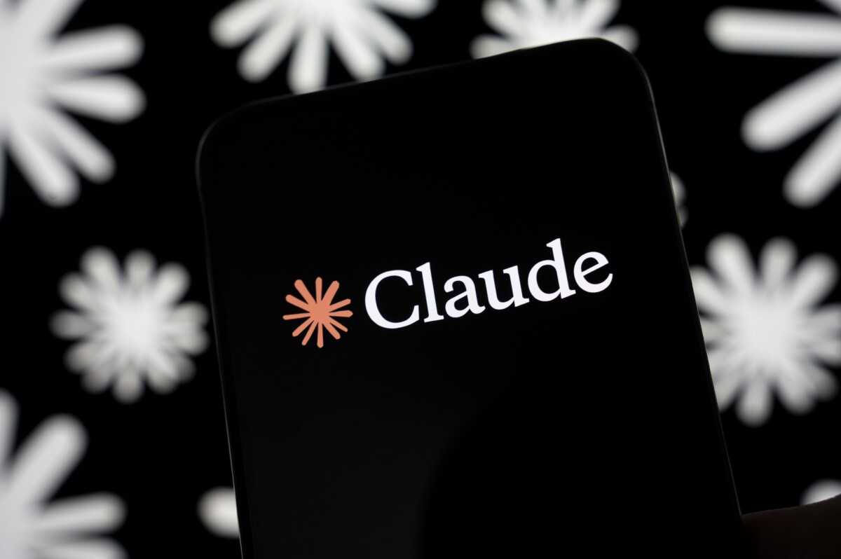 Claude logo
