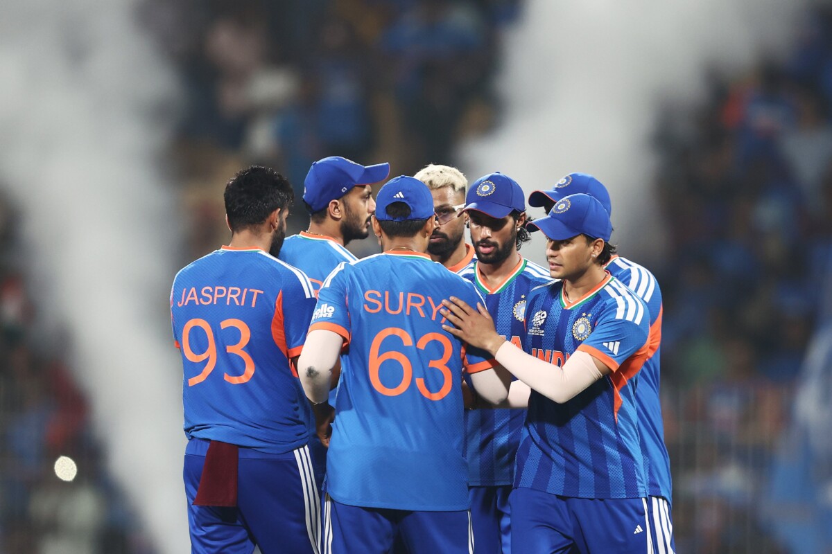 Players of India celebrate victory