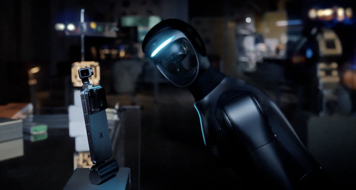 Honor's humanoid robot.